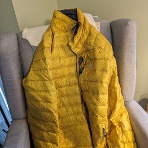 LL Bean yellow mens XXL puffer jacket